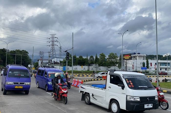 Ini jalur alternatif yang tidak mau terjebak macet di Tol Bocimi jelang libur akhir pekan