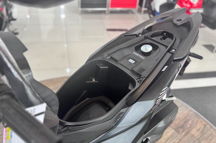 Ilustrasi, bagasi motor matic