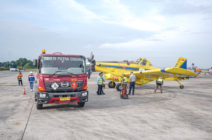 Pertamina mengirimkan bahan bakar minyak (BBM) ke Kabupaten Bener Meriah, Aceh