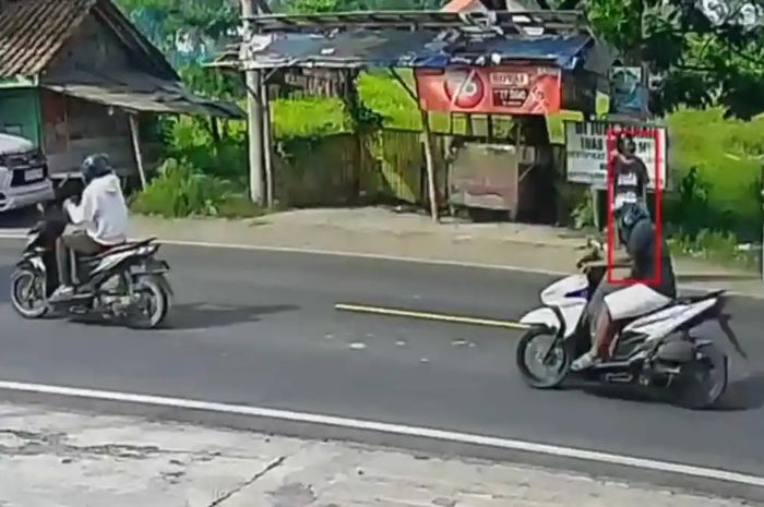 Maling Honda BeAT milik mahasiswa terciduk kamera CCTV