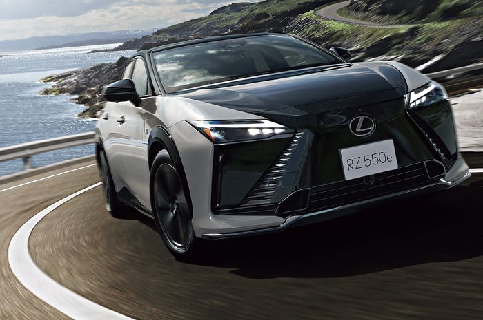 Lexus RZ terbaru kini makin mantap performanya.