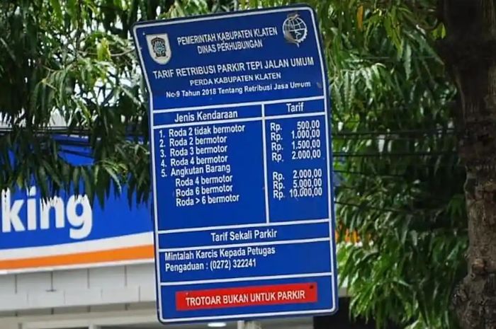 Viral tarif parkir di Klaten naik gila-gilaan saat musim liburan. Dishub beri penjelasan ini