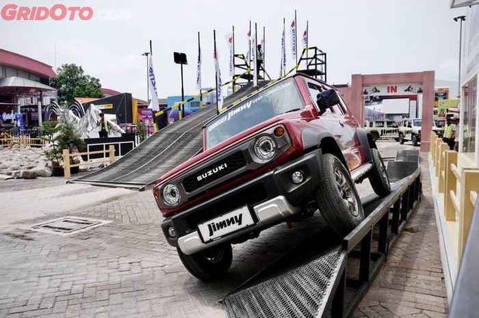 cek harga Suzuki Jimny per Januari 2026, ini kelebihannya sebagai teman petualang