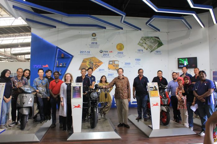 Kedutaan Besar Swedia bersama delegasi Sweden&ndash;Indonesia Sustainability Partnership (SISP) melakukan kunjungan resmi ke pabrik TVS Motor Company