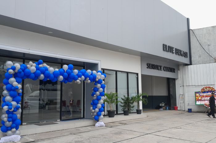 Ford RMA Indonesia bersama PT Elite Auto resmi membuka Ford Bekasi, fasilitas layanan 2S (Service dan Sparepart) yang berlokasi di Jl. Jend. Sudirman No.18, Kayuringin Jaya, Bekasi Selatan, Jawa Barat