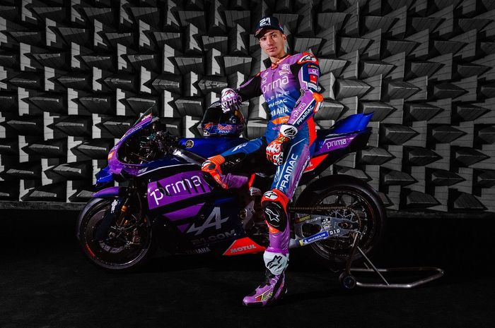 Toprak Razgatlioglu tampil perdana dengan livery resmi tim Pramac Yamaha MotoGP