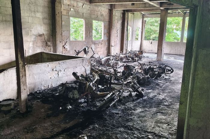 Belasan motor hangus diserbu api di penitipan motor, pengelola menyatakan siap bertanggung jawab 