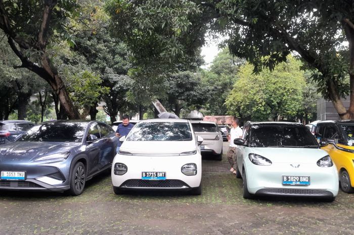 Kegiatan ini menjadi ruang bagi pengguna kendaraan listrik untuk berbagi pengalaman nyata sekaligus edukasi keselamatan.