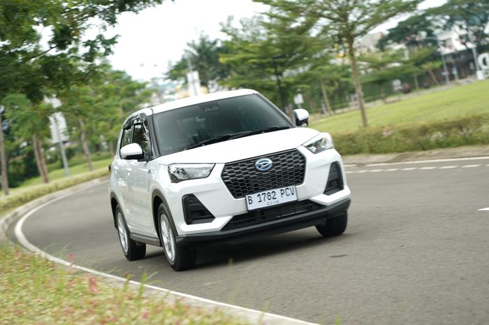 Daihatsu Rocky e-SMART Hybrid