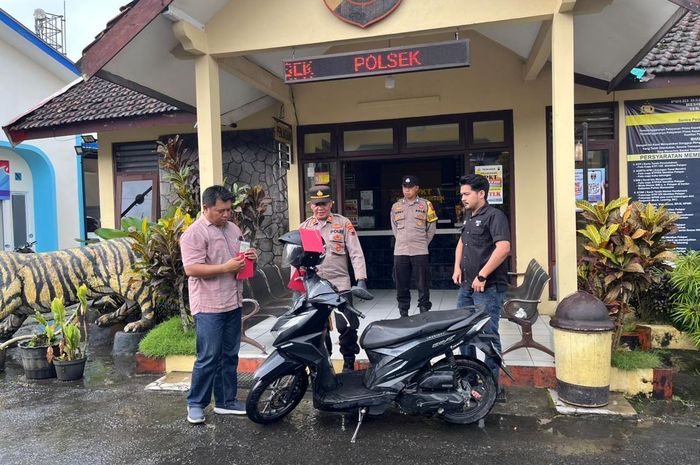 Barang bukti Honda BeAT hitam lansiran 2020 yang sempat dicuri di Jambusari, Kertek, Wonosobo, Jawa Tengah