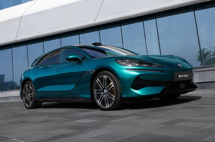 BYD Denza Z9 GT wagon terbaru mendapat update, mesin makin bertenaga