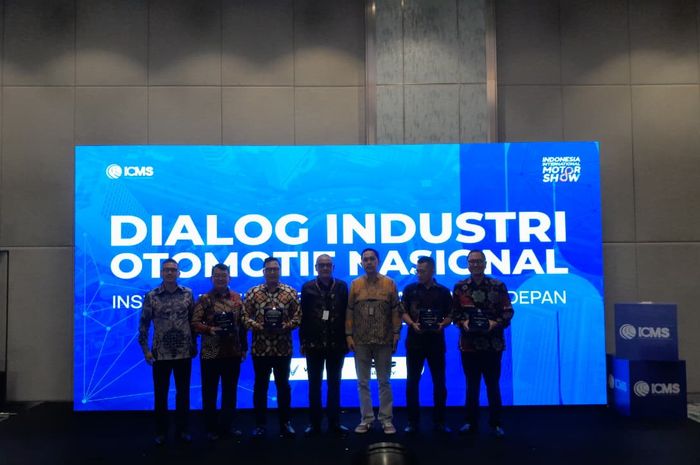 Indonesia Center for Mobility Studies (ICMS) kembali menggelar Dialog Industri Otomotif Nasional untuk kelima kalinya