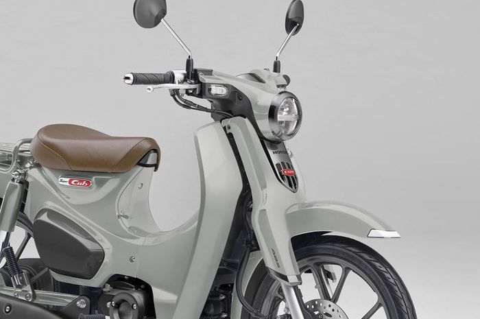 penampakan Honda Super Cub C125 model 2026 yang tampil dengan warna baru