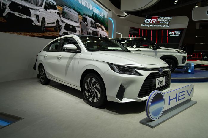 Tuas Transmisi Toyota Vios Hybrid EV Ada Huruf B, Buat Ini Fungsinya