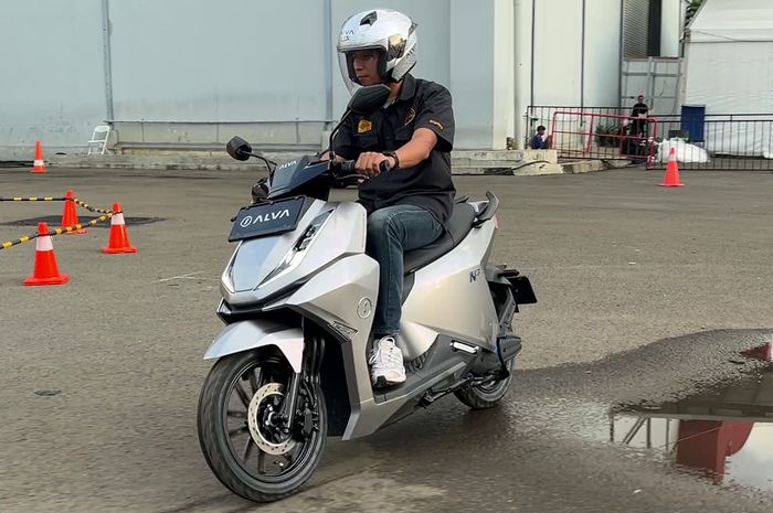 Alva N3 Next Gen Makin Aman! Ngecas Lebih Cepat, Sewa Baterainya Murah