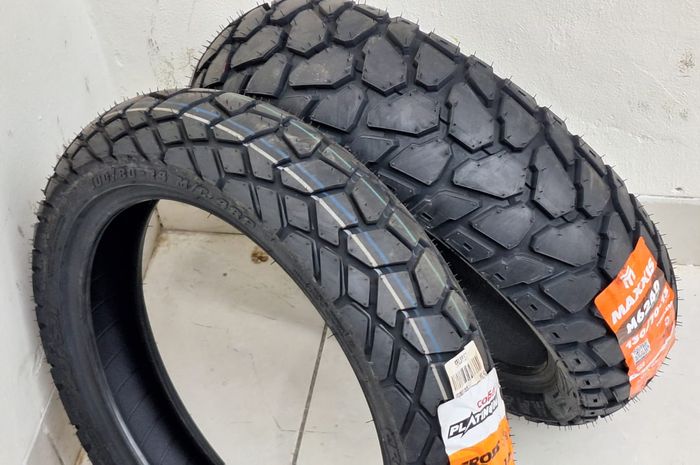 Pas Dengan Style Honda ADV160, Ini Pilihan Ban Dengan Kembangan Kotak-kotak