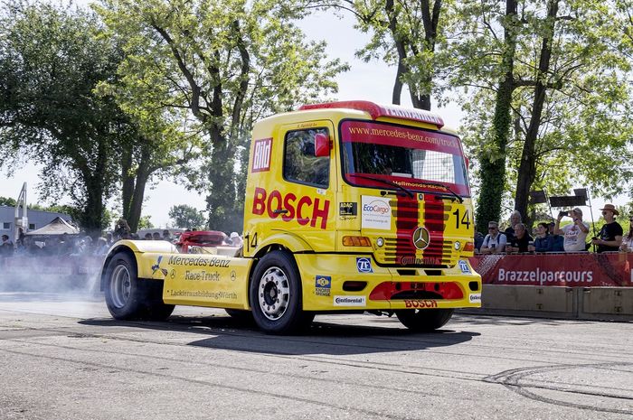 Retro Classics 2026: Mercedes-Benz Trucks Classic startet Jubil&auml;umsjahr &bdquo;130 Years Trucks&ldquo; mit dem ersten Lkw der Welt  Retro Classics 2026: Mercedes‑Benz Trucks Classic Launches Anniversary Year &ldquo;130 Years Trucks&rdquo; with the World&rsquo;s First Truck