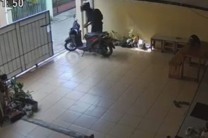 Motor milik guru les privat dicuri saat mengajar di rumah muridnya di Jalan Arafah IV, Medan Timur, kota Medan, Sumatera Utara