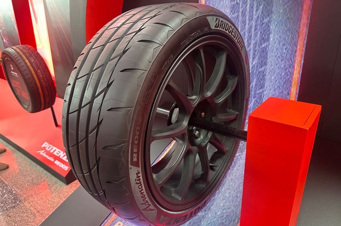 Kejutan di Launching Bridgestone Potenza Adrenalin RE005 di Thailand