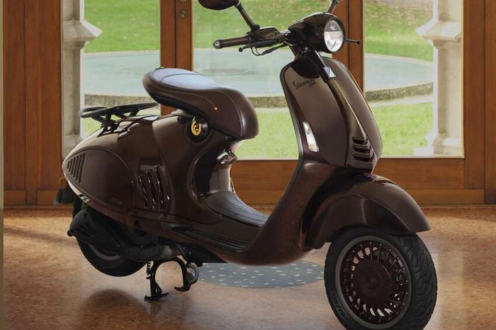 Vespa 946 Horse 2026
