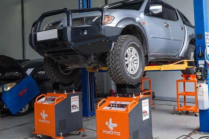 Pengecekan kaki-kaki mobil pakai alat Kyoto Shaking Machine