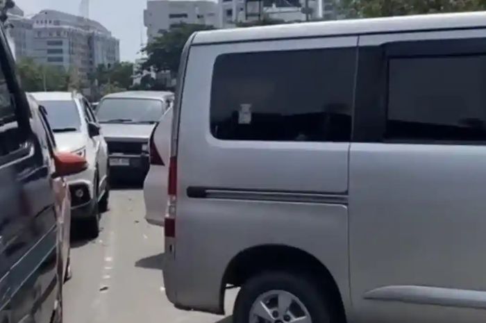 Ban mobil kempes massal di Monas viral, begini penjelasan Dishub