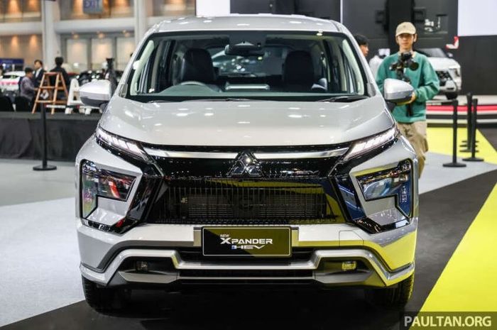 versi tebaru Mitsubishi Xpander HEV yang meluncur di ajang BIMS 2026