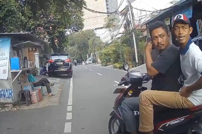Aksi pemalakan terhadap pemudik dengan pelat kendaraan luar Jakarta