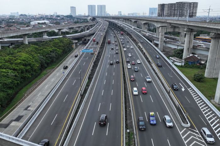 Memasuki H+7 Lebaran 2026, arus balik di Jalan Layang Sheikh Mohammed Bin Zayed (MBZ) mulai menunjukkan tanda-tanda penurunan.