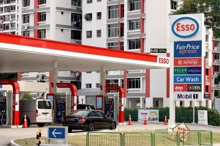 SPBU Esso di Singapura