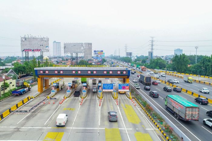 Gerbang tol Karang Tengah Barat bagian dari Tol Jakarta-Tangerang