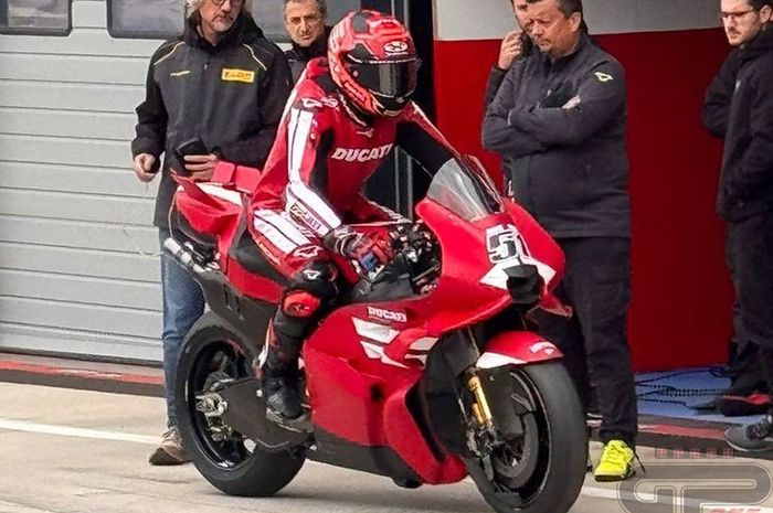 Ducati lakukan tes perdana Desmosedici GP27 di Misano World Circuit Marco Simoncelli, Italia