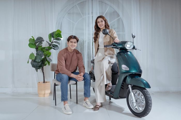 Yadea Osta punya fitur berkendara yang memudahkan perempuan bertubuh mungil