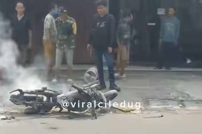 Suzuki Thunder terbakar usai isi penuh BBM di SPBU