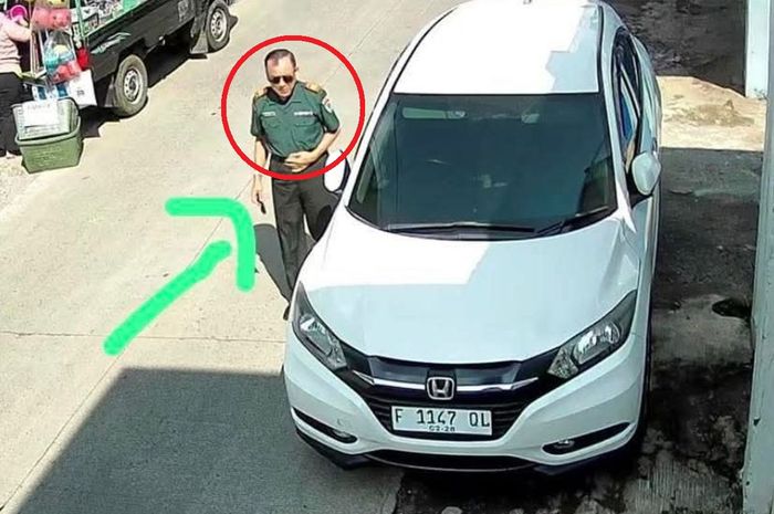 pria berseragam perwira TNI dan Honda HR-V diduga gadungan yang membawa kabur 250 Kg telur ayam pedagang di Pamulihan, Sumedang, Jawa Barat