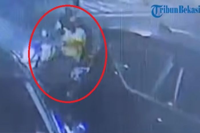 Aksi pecah kaca mobil di Kramat Jati viral