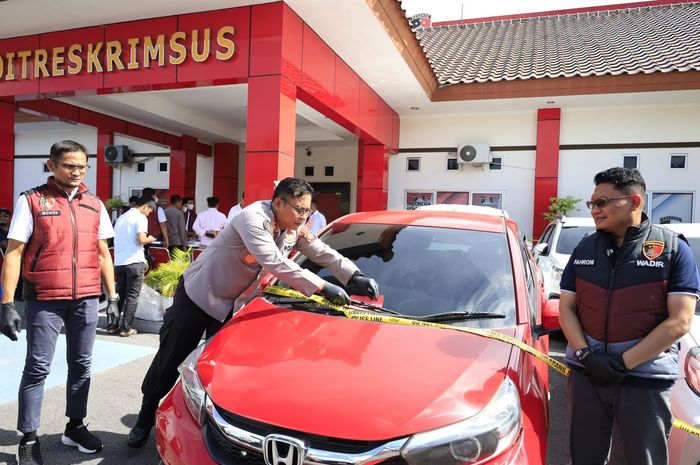 Sebanyak 5 debt collector digulung polisi di Pangkalpinang