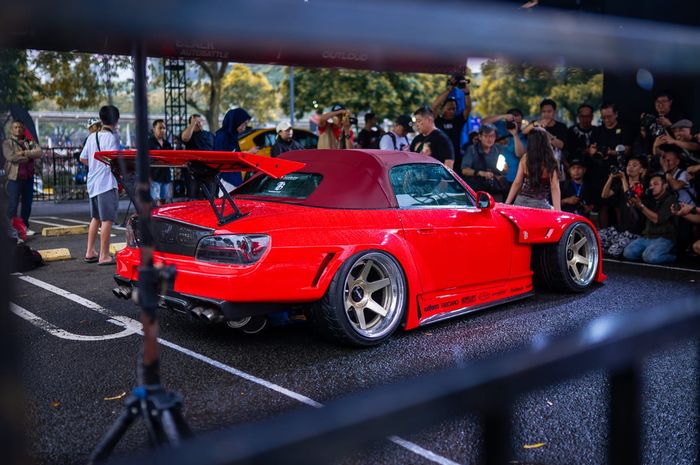 Seri perdana Blackauto Battle 2026 sukses jadi magnet besar para pecinta modifikasi dan performa ekstrem Tanah Air.