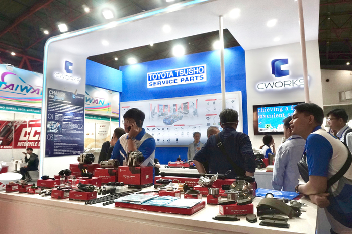 Suasana booth CWORKS pada event INAPA 2026. 