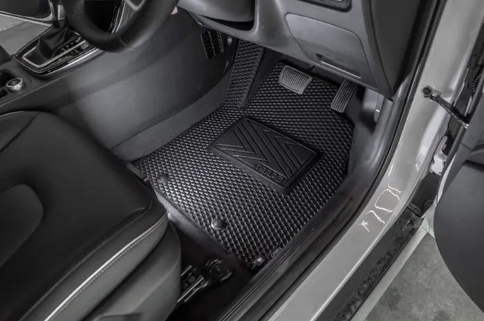 Karpet mobil terbaru Trapo Classic V dengan pembaruan material