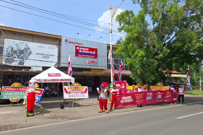 Shop &amp; Drive resmi membuka gerai baru di wilayah Haurgeulis, Indramayu, Jawa Barat