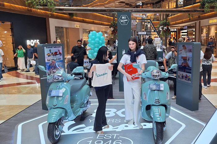 Bertajuk Exclusive Vespa Mall Exhibition, pameran produk Vespa ini diselenggarakan di Pondok Indah Mall (PIM 2) dari tanggal 25 Mei sampai 31 Mei 2026.