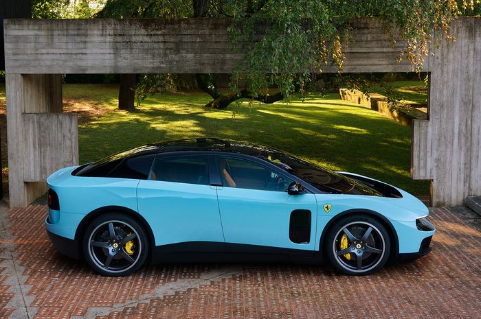 Ferrari Luce.