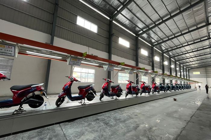 Saige Group yang menunjukkan keseriusannya dengan meresmikan sekaligus mengoperasikan pabrik kedua mereka di kawasan industri Surya Cipta, Karawang, Jawa Barat, dengan luas mencapai 5 hektar.