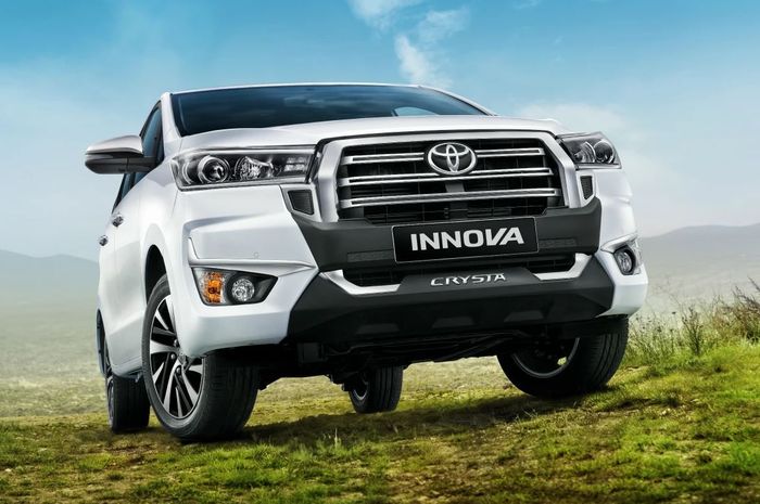 penampakan Toyota Innova Crysta model 2026, versi facelift kembaran Toyota Kijang Innova Reborn Diesel