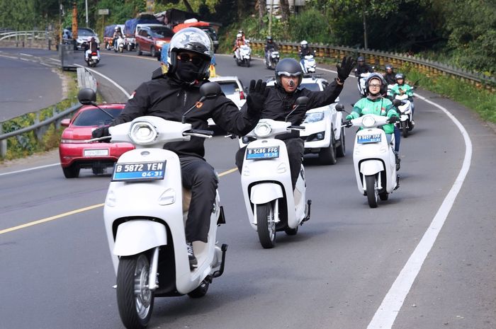 Motor listrik menawarkan biaya operasional yang lebih ekonomis dibandingkan motor bensin