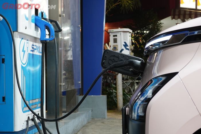 Penyebab battery health mobil listrik turuun 