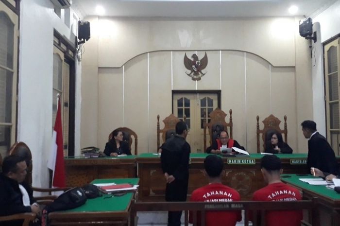 Sidang kasus beli 25 liter Pertalite menggunakan jeriken di Pengadilan Negeri Medan dengan agenda pemeriksaan saksi ahli, (9/6/26) ditunda