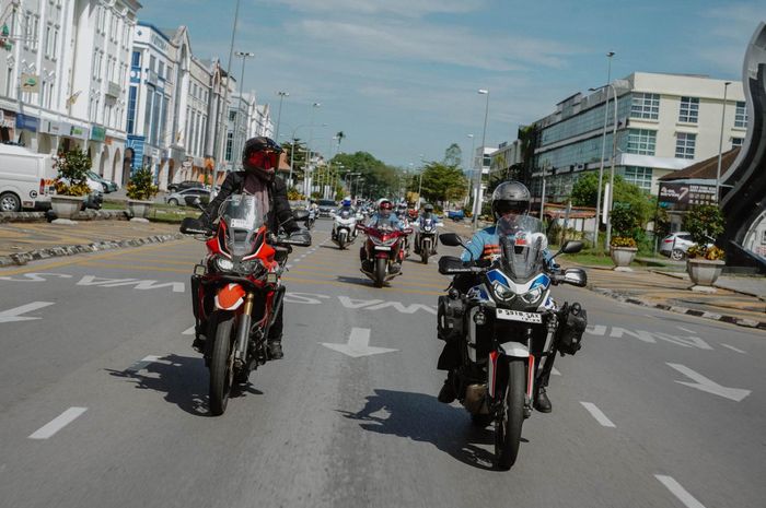 Komunitas Honda Big Bike Owner Society (Honda Big BOS) sukses menuntaskan touring internasional bertajuk Honda Big BOS Borneo Journey Vol. 2 2026 Across 3 Countries.