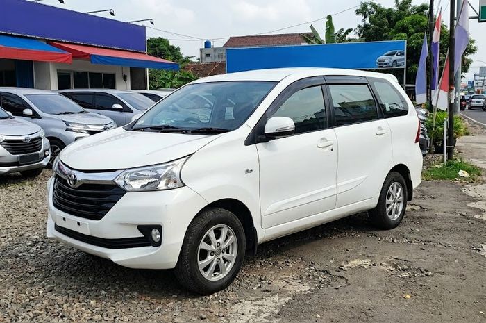 Mobil bekas Toyota Avanza 2017